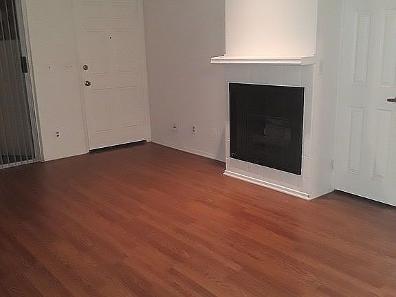 4th image of 4152 Whitsett Ave #206