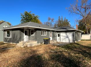 130 Oak St S, Vesta, MN 56292