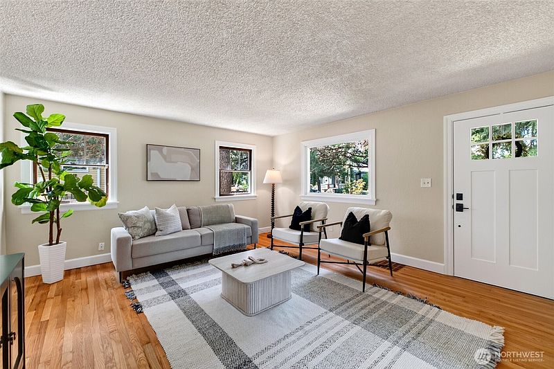 5th image of 2910 N 9th Street