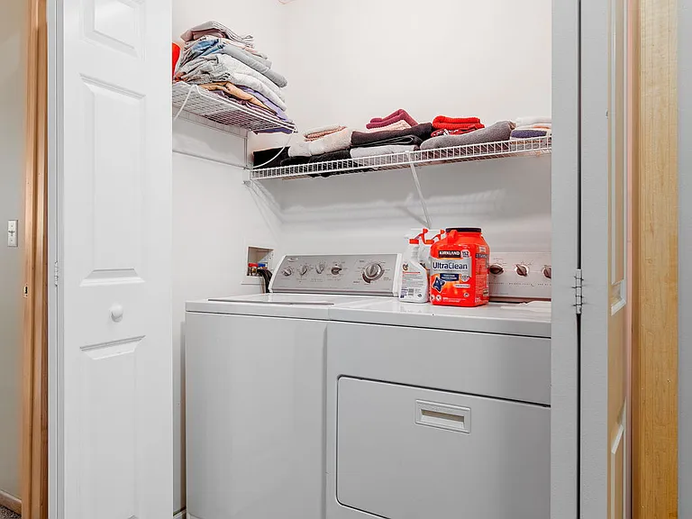 8381 Townsend Dr — Photo 24