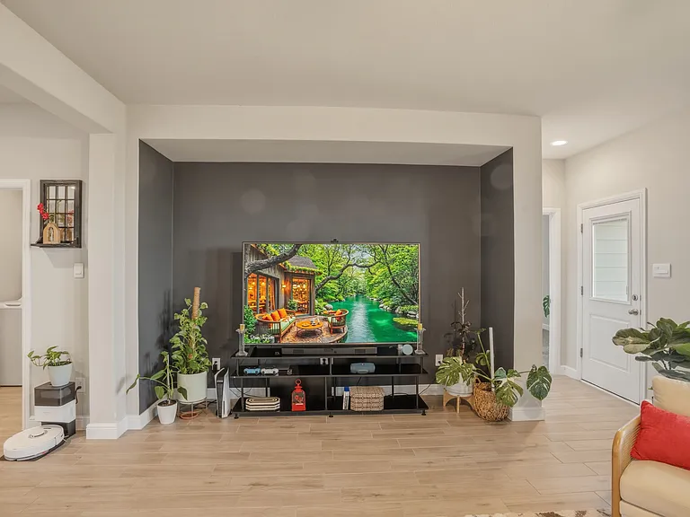 11536 Harp Ln — Photo 8