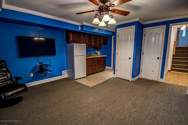 Sold by REMAX Elite | media 23