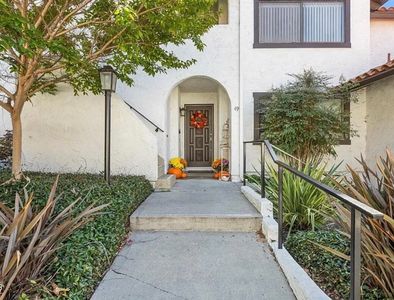 49 Mission Plaza Dr, Ventura, CA, 93001