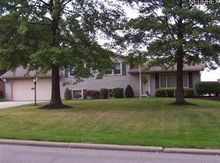 4810 Heritage Dr, Canfield, OH