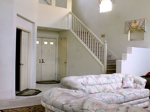 5th image of 9304 Evergreen Canyon Dr