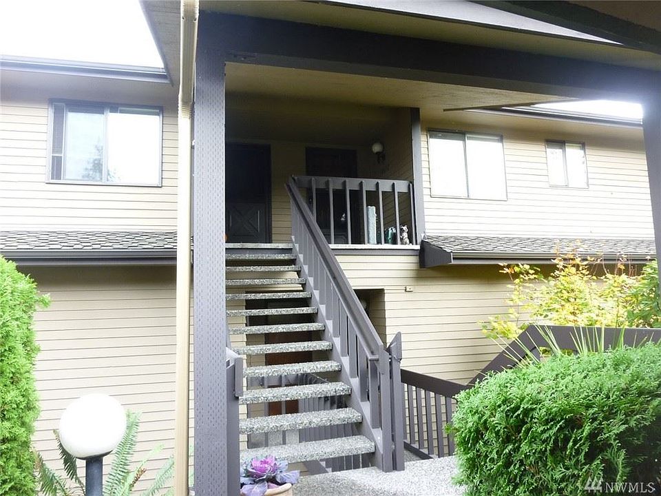 1st image of 10652 Glen Acres Dr S #652