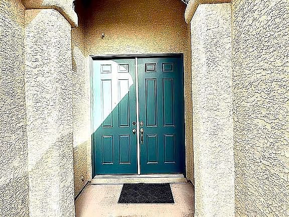 3rd image of 908 Cypress Gold Ct