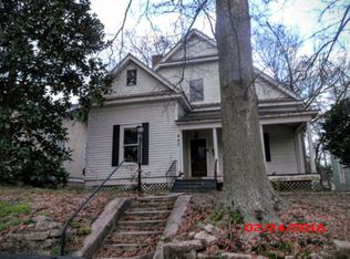 807 N 8th Ave, Laurel, MS 39440