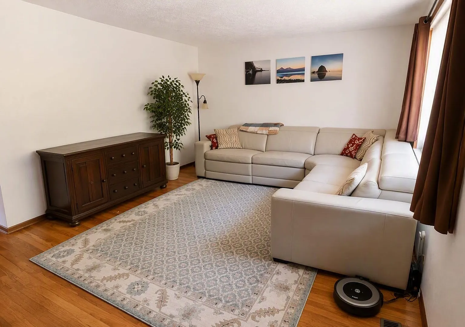 Beautiful 6 Bedroom Home in West Linn's Sunset Neighborhood with Huge Daylight Basement, Large Pr... — Photo 3