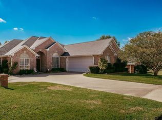634 Whiteoak Ln, Tyler, TX 75703