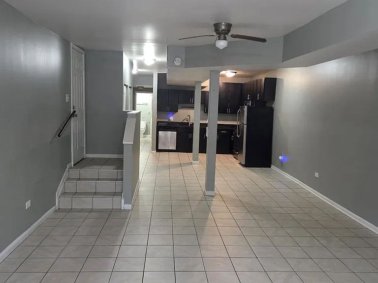 6142 S King Dr — Photo 3