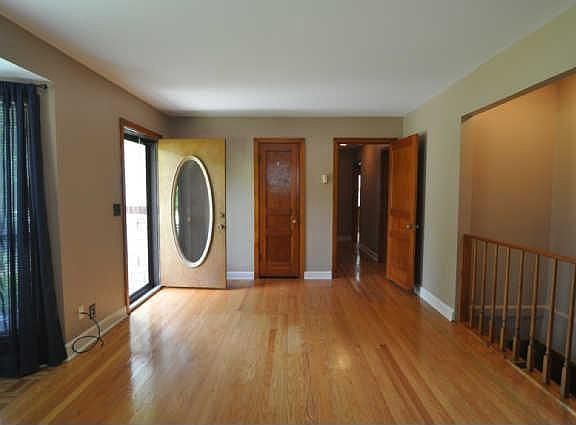 2nd image of 828 Lemont Dr