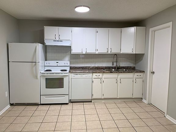 3rd image of 406 W Clay St #A