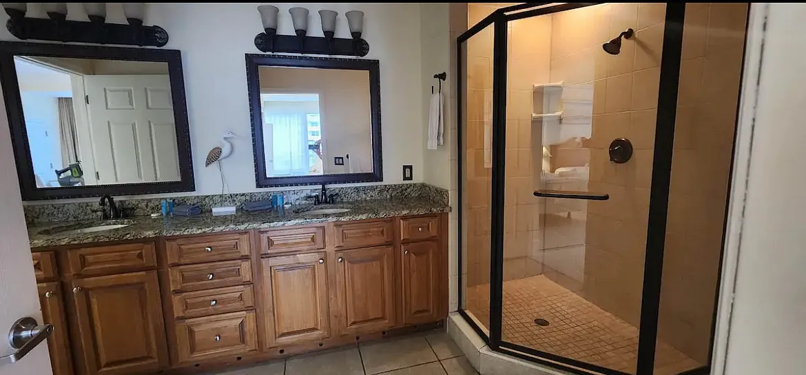 1 bed, 702 sqft, $1,800 — Photo 4