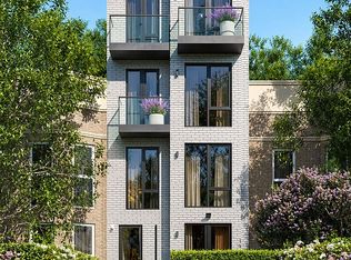 371 Hawthorne St #1R, Brooklyn, NY 11225
