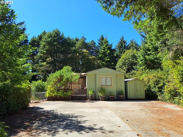 4842 Seapine Dr, Florence, OR 97439