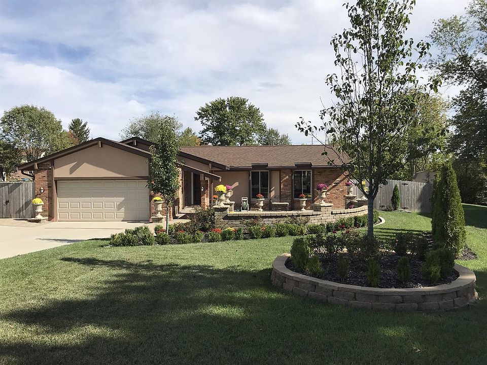 1st image of 9933 Forestglen Dr