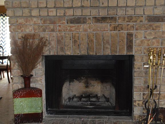 4th image of 803 Foxridge Dr
