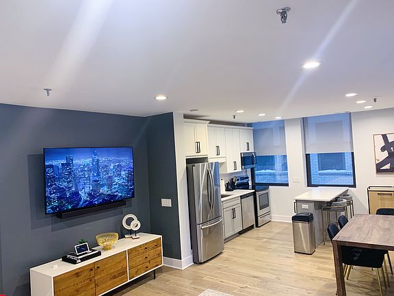 4th image of 680 S Federal St APT 808