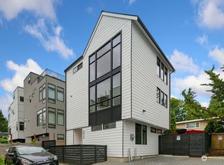 5034 Sand Point Pl NE, Seattle, WA 98105