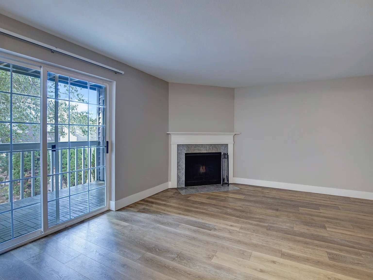 Chandlers Bay Apartments — Photo 4