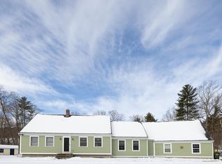 10 Governor Fairbanks Rd, Brimfield, MA 01010