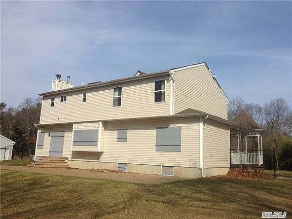 3rd image of 14 Cedar Grove Ter