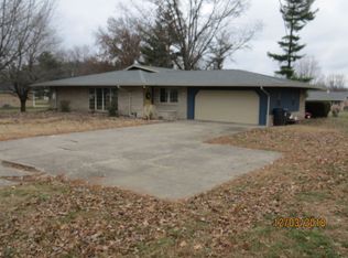 1219 N Vincennes Ave, Petersburg, IN 47567