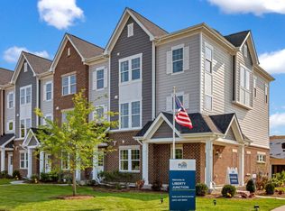 159 Yorktown Ct, Libertyville, IL 60048