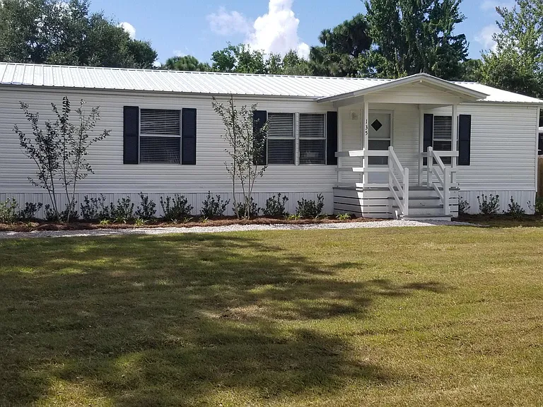 135 Jo Katherine Ln — Photo 1