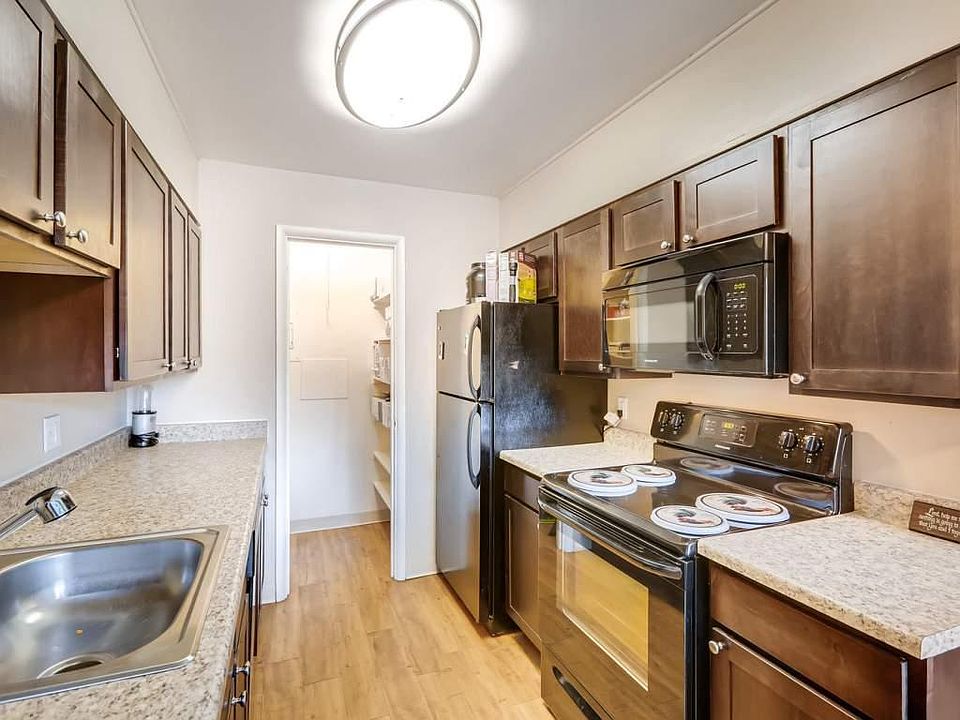 1st image of 2449 S Colorado Blvd #2B-1Ba-960Sqft