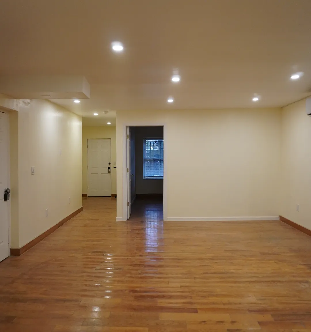 160 Washington Avenue — Photo 3