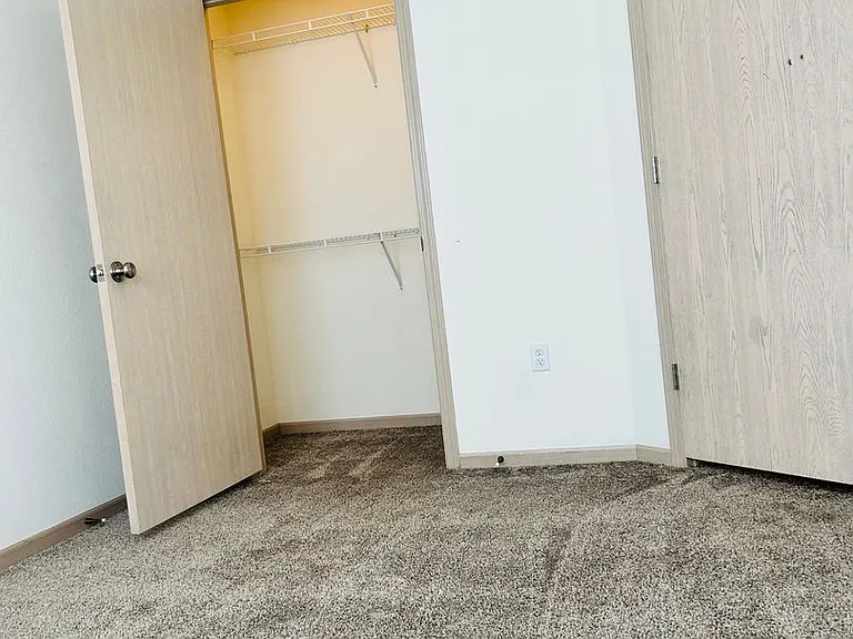 913 Westridge Dr #10 — Photo 11