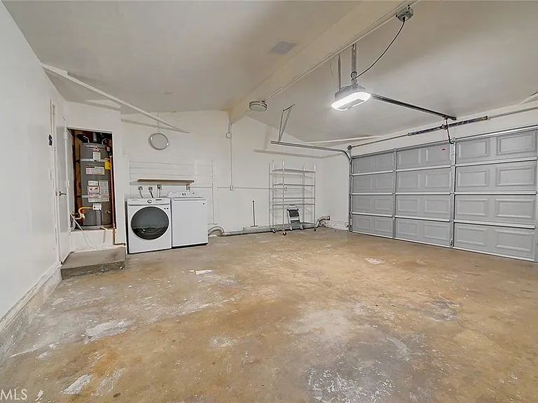 2044 W Spruce Ave — Photo 42