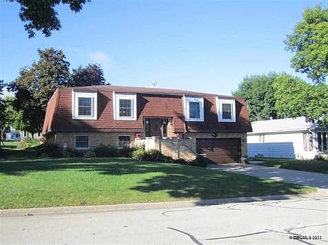 4th image of 1423 1st Ave E