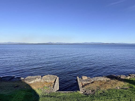 2nd image of 90 Lakeshore Dr