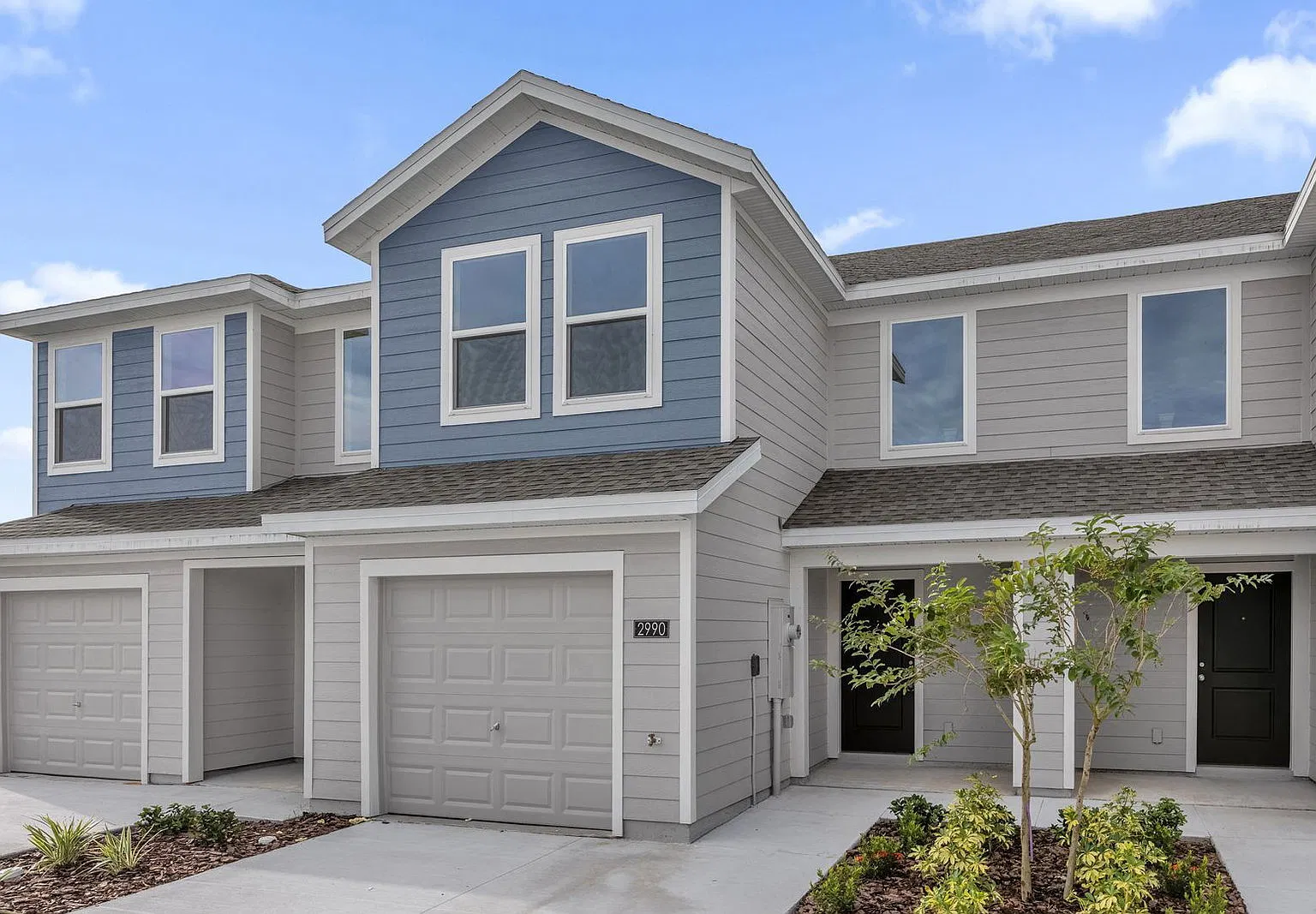 3 bed, 2.5 bath, 1378 sqft, $2,290 — Photo 2