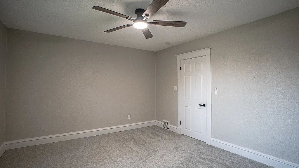 4 bed, 1394 sqft, $2,040 — Photo 4