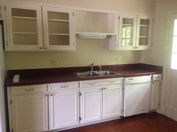 3rd image of 3155 Vista Dr NW