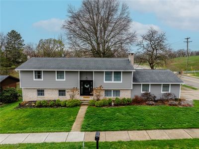 930 3rd St NE, New Philadelphia, OH, 44663