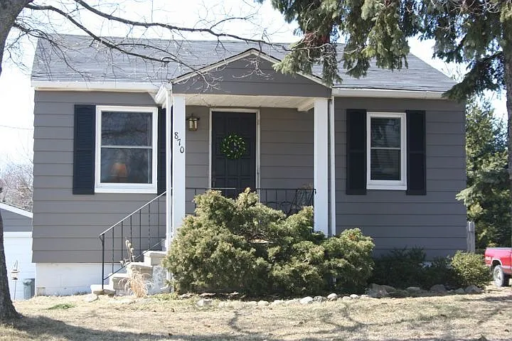 870 Fairledge St photo 1