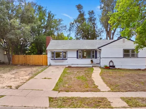 909 Alexander Cir, Pueblo, CO 81001