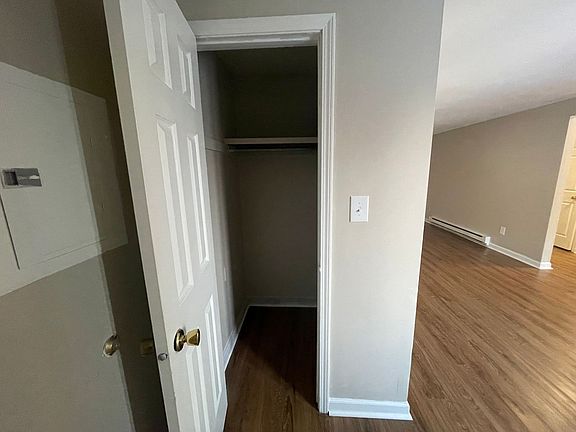 5th image of 519 Schaffer Ave #10