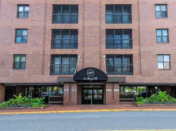 12 Bond Street #7A, Great Neck, NY 11021