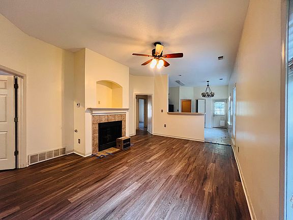 2nd image of 6991 Parkbrook Ln
