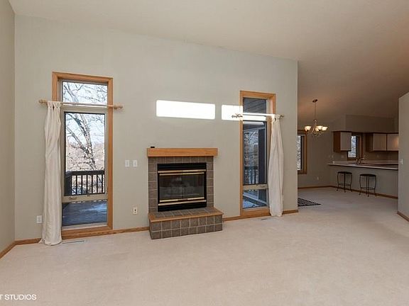2nd image of 2546 L Ave NW