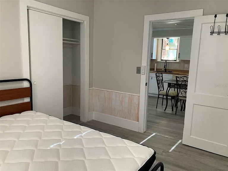 31 W Oakwood St #2 — Photo 9