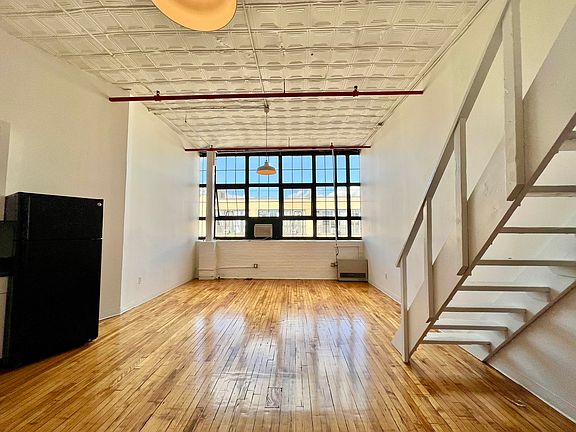 2nd image of 248 McKibbin St #4P