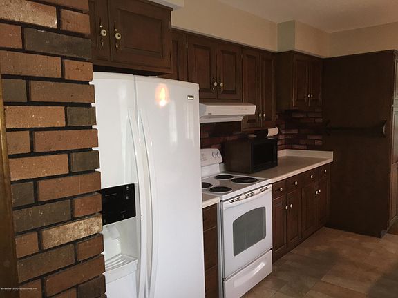 5th image of 836 E Thomas L Pkwy