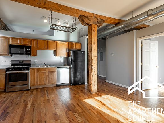3rd image of 1822 S Bishop St #304